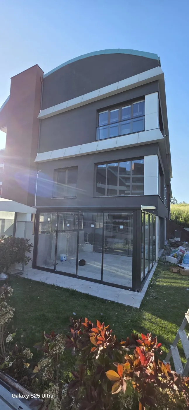 Cam tavanlı kış bahçesi uygulaması