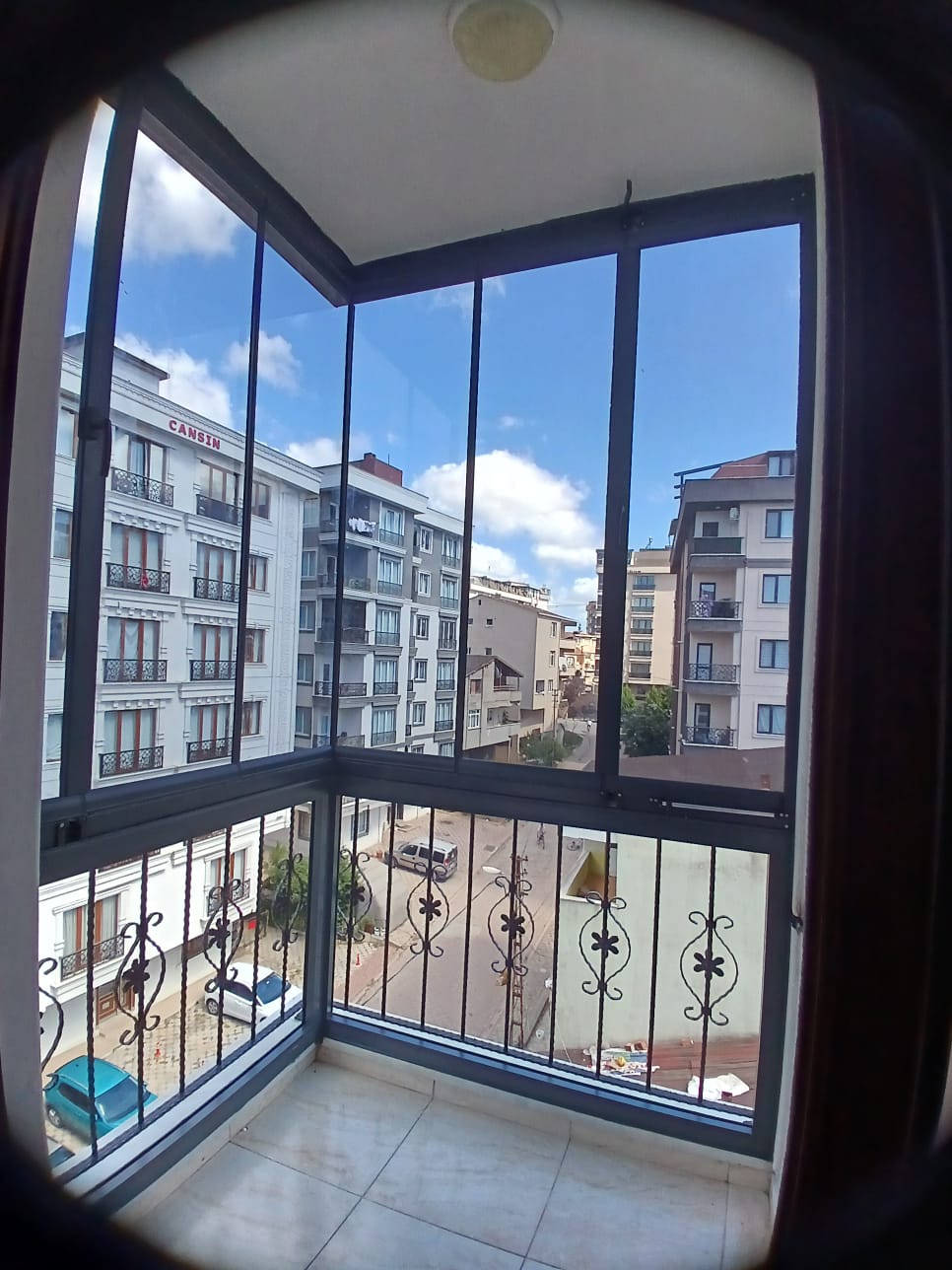 Cam balkon sistemi uygulama örneği
